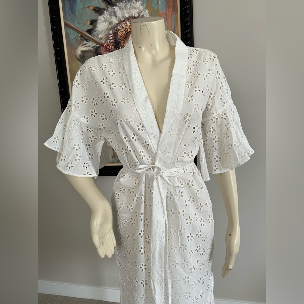 BCBGMAXAZRIA White Eyelet Cotton Wrap Kimono Dress – New Without Tags - Picture 11 of 12